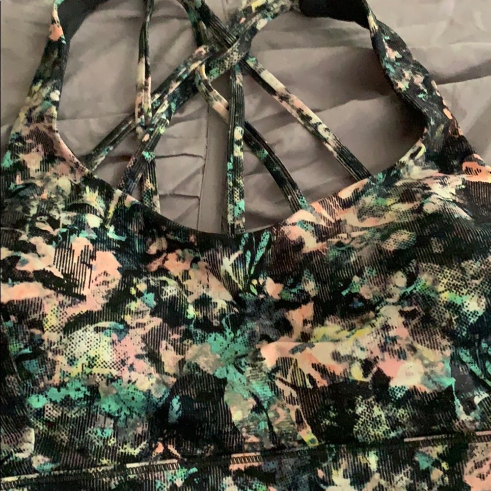 Lululemon energy bra.